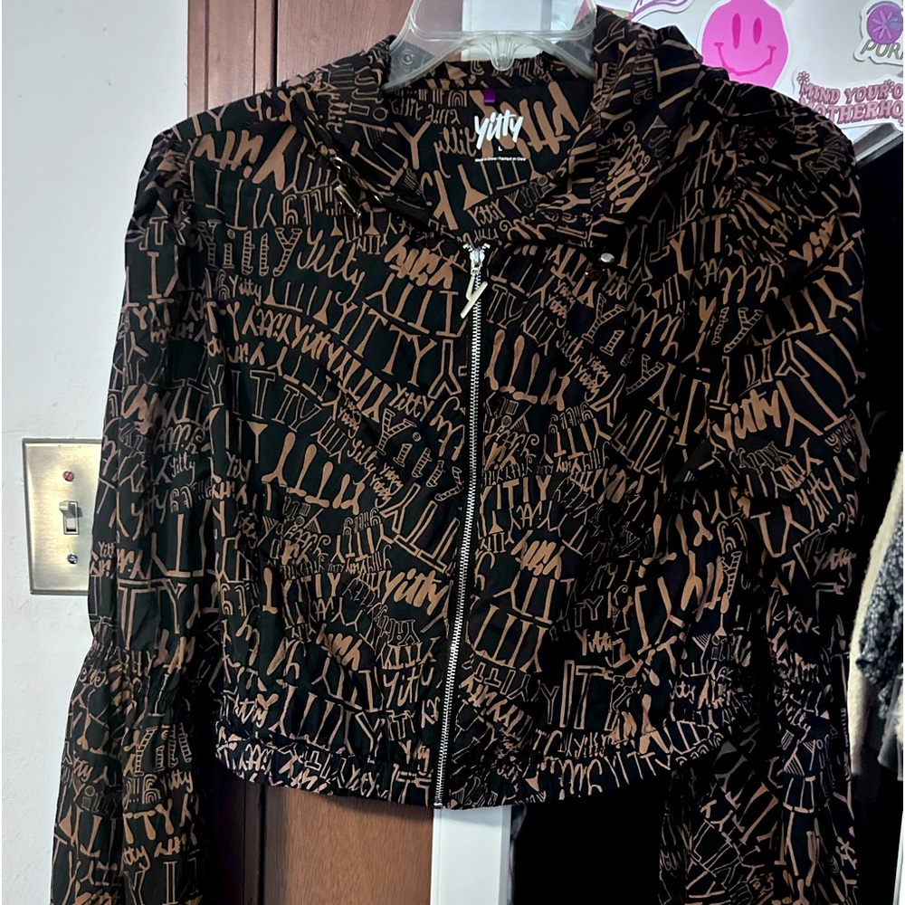 SavagexFenty Yitty black and gold cropped hoodie size large